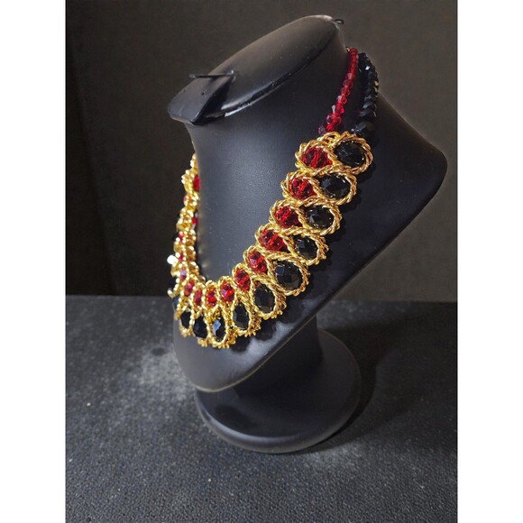 Vintage Gold Tone Statement Bib Necklace Red Black Rhinestone Teardrop 10" Drop - Picture 3 of 4